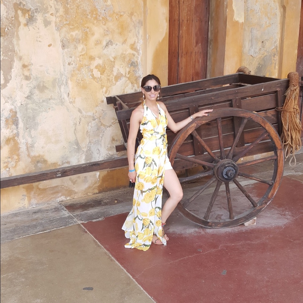 Romper Only Used Once It’s In Great Conditions - image 2